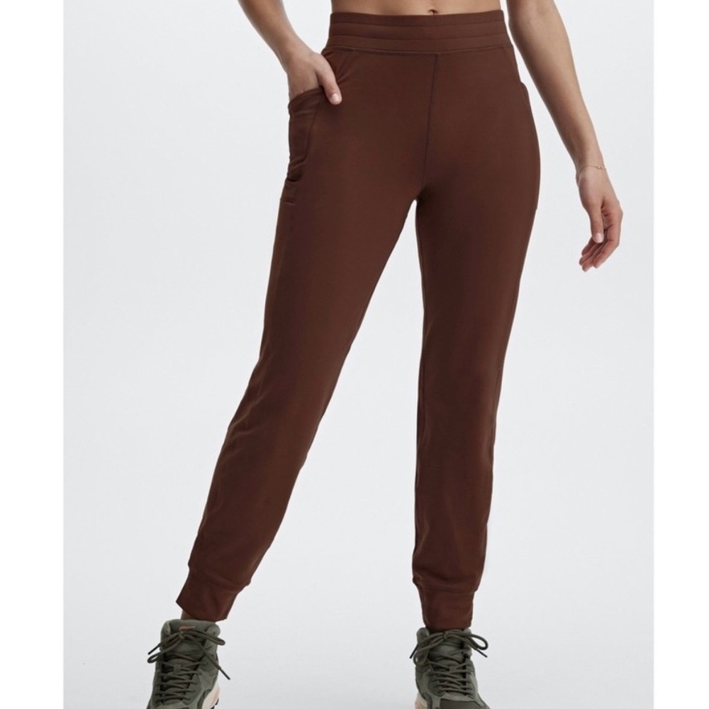 FABLETICS Chicory Brown On-The-Go‎ Cold Weather Jogger Active Running Size Large